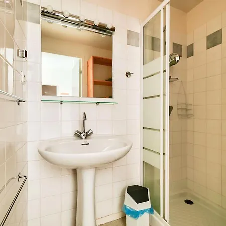 Oustal - T3 Avec Wifi Dans Le Centre De Avec Vue Sur Les Montagnes Mae-8671